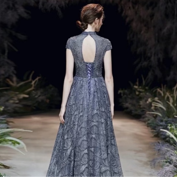 Gorgeous dark blue evening dress cap sleeve shiny sequined high a-line gown💙✨ - Picture 4 of 4